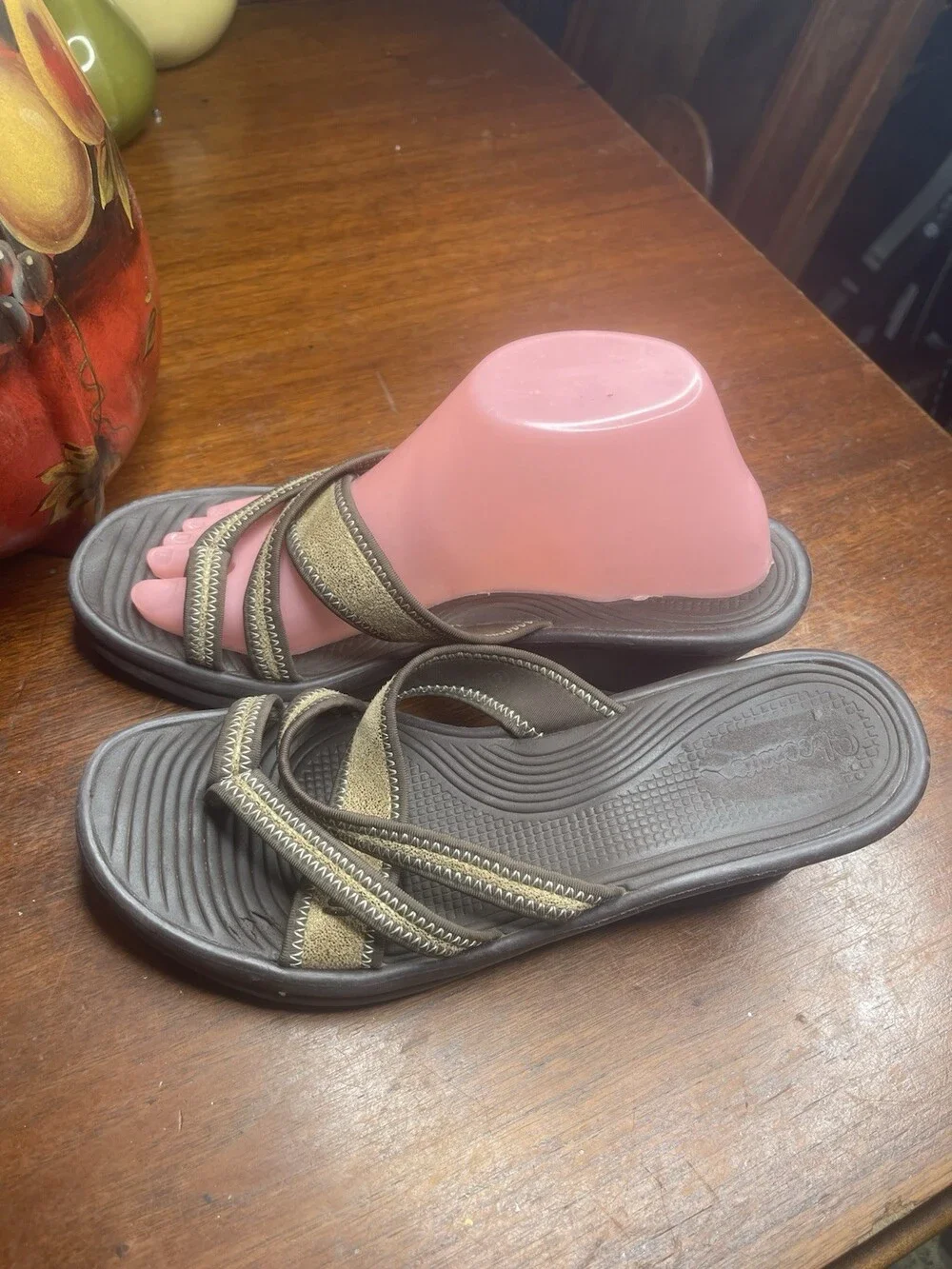 SKECHERS Women’s 9M Sandals Slides Wedge Comfort Shoes Memory Foam Brown Gold